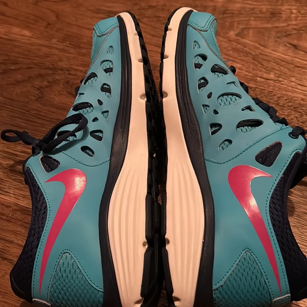 Nike Dual Fusion Shoes - Picture 2 of 7